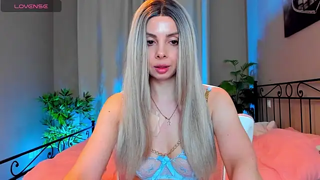 Snapshot of VelvetEliza chatting on February 7, 2026, 10:40 pm VelvetEliza online show from February 7, 2026, 10:40 pm