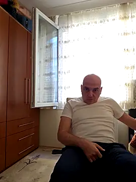 Snapshot of reallove78 chatting on October 30, 2025, 2:14 pm reallove78 online show from October 30, 2025, 2:14 pm