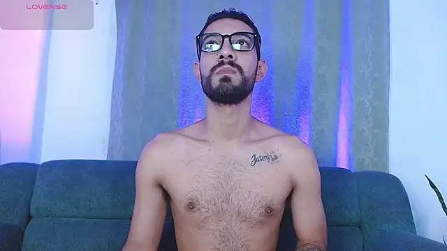 Snapshot of ReyPablo1 chatting on October 11, 2025, 9:27 pm ReyPablo1 online show from October 11, 2025, 9:27 pm