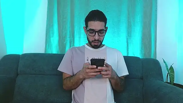 Snapshot of ReyPablo1 chatting on October 13, 2025, 7:26 pm ReyPablo1 online show from October 13, 2025, 7:26 pm