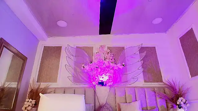 satin queen online show from March 5, 2026, 11:51 am