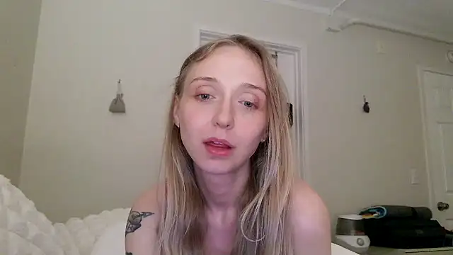 Snapshot of rose_puzzy69 chatting on February 15, 2026, 4:02 am rose puzzy69 online show from February 15, 2026, 4:02 am