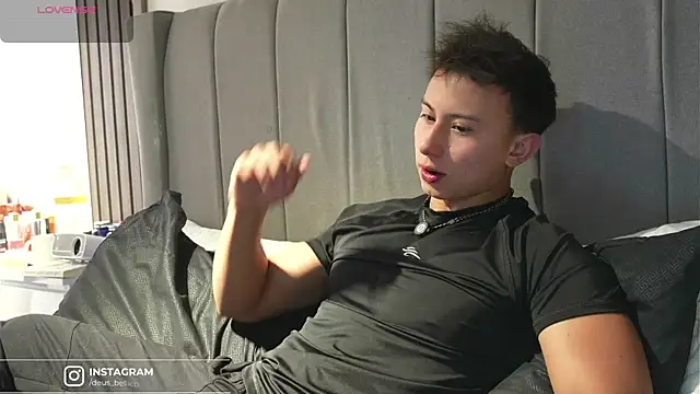 DeusbelliS online show from October 31, 2025, 4:47 pm