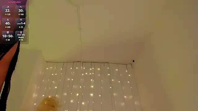 Violett030 online show from October 4, 2025, 3:52 am