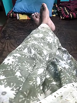 Villageanuty online show from April 13, 2026, 3:49 pm