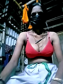 Snapshot of Tamilauntyhot chatting on September 22, 2025, 11:27 am Tamilauntyhot online show from September 22, 2025, 11:27 am