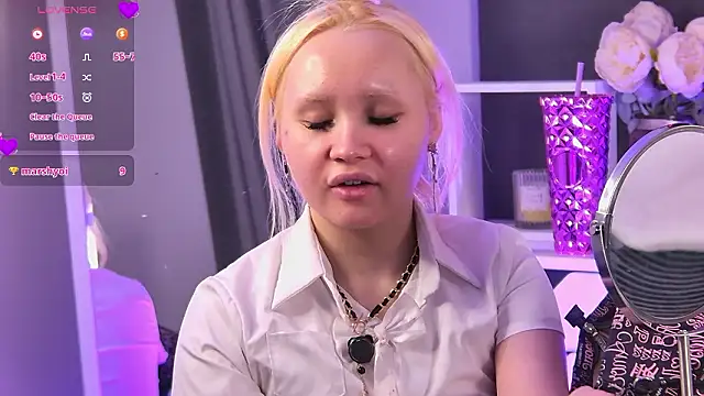 Snapshot of AsiaVegas chatting on February 17, 2026, 5:32 pm AsiaVegas online show from February 17, 2026, 5:32 pm