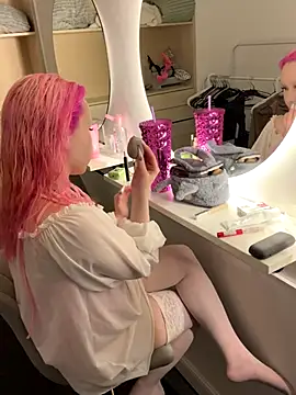 Snapshot of AsiaVegas chatting on December 16, 2025, 7:18 pm AsiaVegas online show from December 16, 2025, 7:18 pm