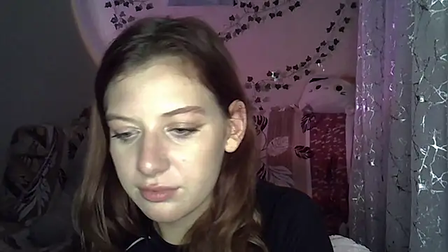 Lily Ember online show from November 25, 2025, 7:03 pm