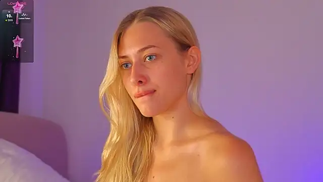 ChristyMarshall online show from September 23, 2025, 4:03 pm