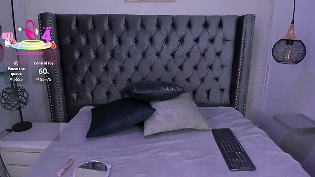 Anya Belth online show from November 1, 2025, 8:14 pm