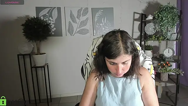 Snapshot of MartaEdams chatting on July 6, 2026, 5:36 am MartaEdams online show from July 6, 2026, 5:36 am