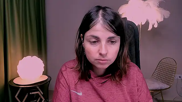 MartaEdams online show from December 2, 2025, 6:15 am