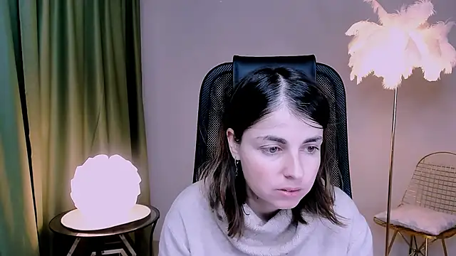 MartaEdams online show from November 25, 2025, 5:41 am