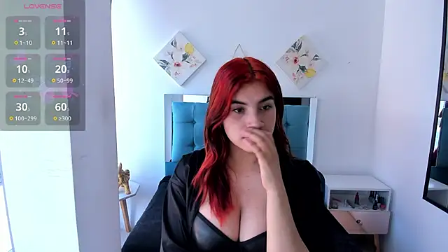 Sharloth F W online show from December 3, 2025, 1:21 pm