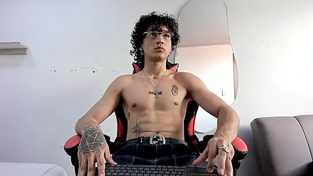 JackesTaylor online show from November 17, 2025, 4:22 pm