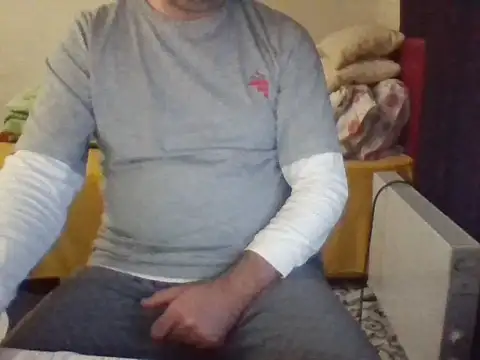 Snapshot of st206boy chatting on October 1, 2025, 12:06 am st206boy online show from October 1, 2025, 12:06 am