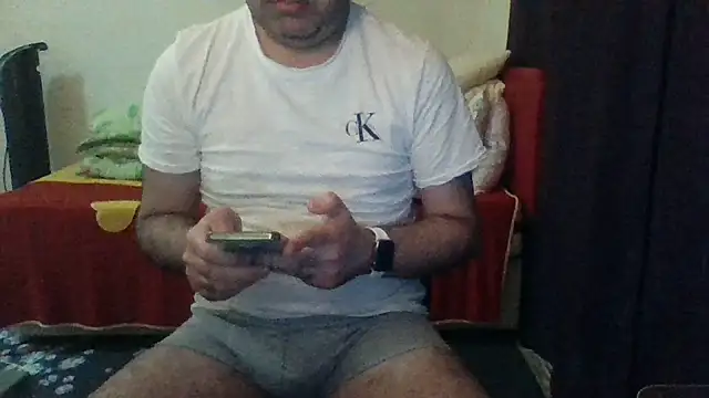 Snapshot of st206boy chatting on June 14, 2026, 11:39 pm st206boy online show from June 14, 2026, 11:39 pm
