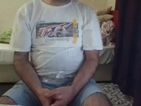 Snapshot of st206boy chatting on September 26, 2025, 12:06 am st206boy online show from September 26, 2025, 12:06 am
