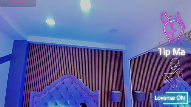 SelenaStonne online show from October 5, 2025, 8:10 pm