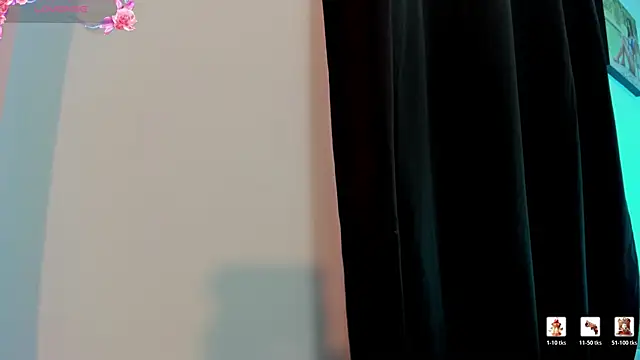 SelenaStonne online show from April 12, 2026, 4:43 pm