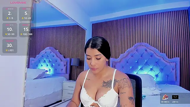 SelenaStonne online show from October 17, 2025, 8:21 pm