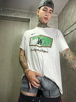 samm4044 online show from January 8, 2026, 11:33 pm