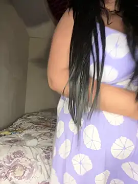 victoria amatista  online show from September 26, 2025, 5:36 am