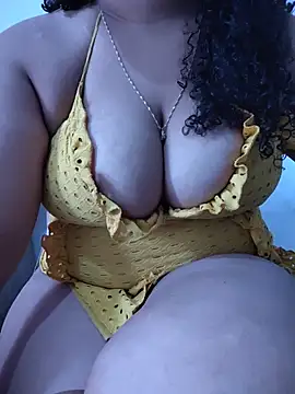 Snapshot of jadeamourim__ chatting on May 23, 2026, 3:33 pm jadeamourim online show from May 23, 2026, 3:33 pm
