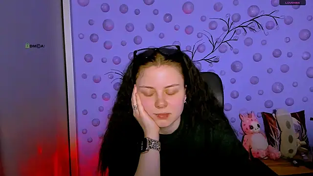 foxy tease  online show from February 26, 2026, 8:31 pm