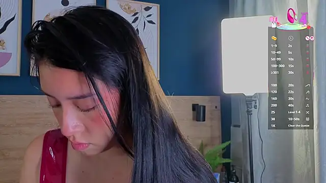 SarahMiler  online show from September 30, 2025, 11:49 am