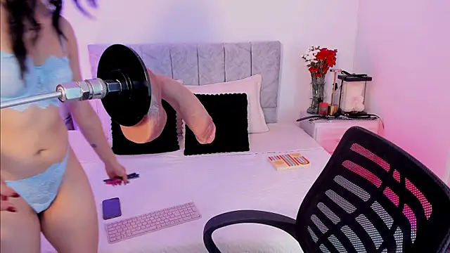 Taylormaxwell online show from January 10, 2026, 9:43 pm