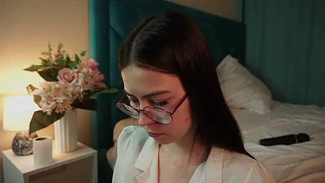 Snapshot of ywixos chatting on February 13, 2026, 3:01 pm ywixos online show from February 13, 2026, 3:01 pm