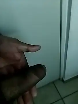 Leofj007 online show from October 29, 2025, 4:33 am