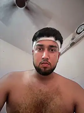 Snapshot of aka_big chatting on November 4, 2025, 6:17 am aka big online show from November 4, 2025, 6:17 am