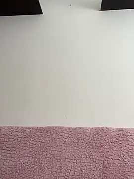 Issa Santana online show from October 7, 2025, 6:31 pm