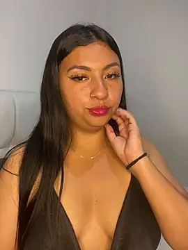 Snapshot of Issa_Santana chatting on February 10, 2026, 7:57 pm Issa Santana online show from February 10, 2026, 7:57 pm