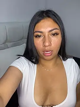 Snapshot of Issa_Santana chatting on February 24, 2026, 9:15 pm Issa Santana online show from February 24, 2026, 9:15 pm