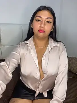 Snapshot of Issa_Santana chatting on March 2, 2026, 9:33 pm Issa Santana online show from March 2, 2026, 9:33 pm