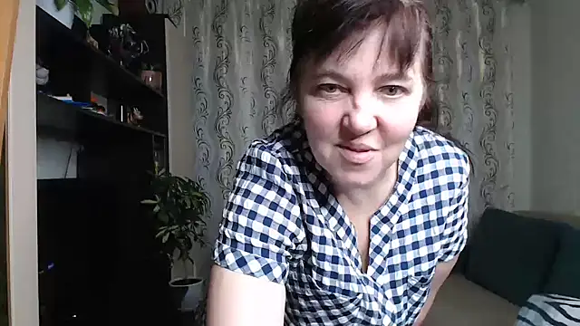 Snapshot of Illusionq chatting on October 17, 2025, 5:00 am Illusionq online show from October 17, 2025, 5:00 am