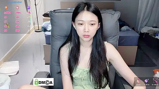 NiNi-baby520 online show from April 15, 2026, 7:47 am