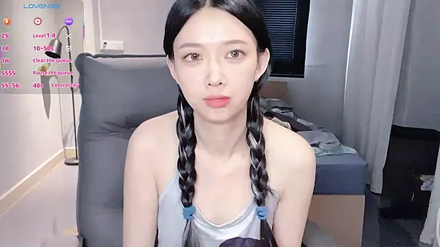 NiNi-baby520 online show from October 27, 2025, 7:31 am