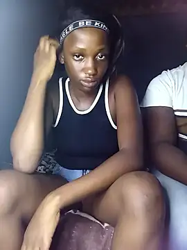 Snapshot of melaninbaebyy chatting on April 11, 2026, 9:18 pm melaninbaebyy online show from April 11, 2026, 9:18 pm