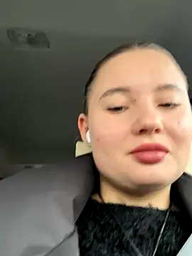 StephanieMur online show from October 3, 2025, 6:04 am