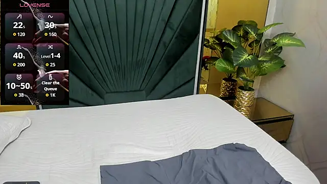 Emilysweet4u  online show from September 9, 2025, 11:30 am