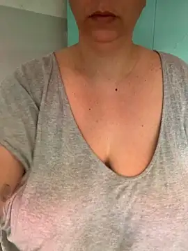 LupeLok online show from October 1, 2025, 2:54 pm