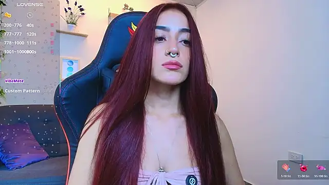 Snapshot of ViolethRosse chatting on February 2, 2026, 8:30 pm ViolethRosse online show from February 2, 2026, 8:30 pm