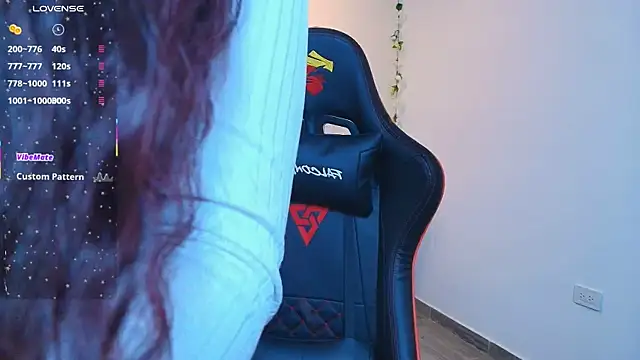 ViolethRosse online show from November 12, 2025, 7:51 pm