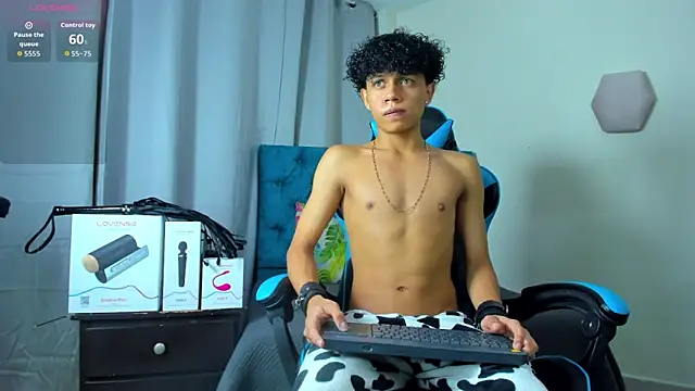 Snapshot of _taylor_black chatting on September 11, 2025, 12:54 am taylor black online show from September 11, 2025, 12:54 am