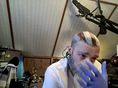 thejuicybacon online show from December 4, 2025, 5:56 pm